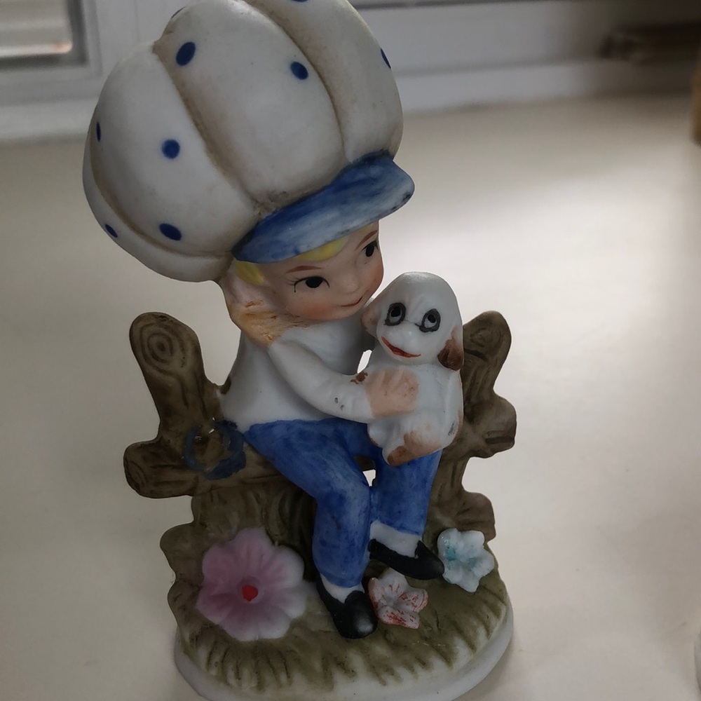 Figurines